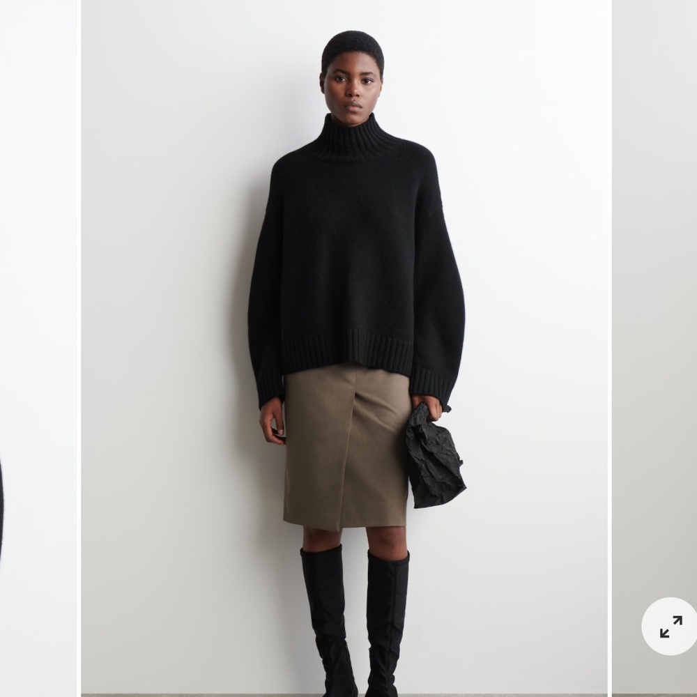 COS Thick Cotton Rolltop Turtleneck Swaeater Black